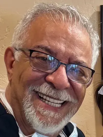 Dr. Ali Nia, DDS