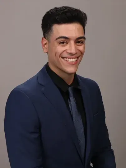 Dr. Ryan Nia, DMD